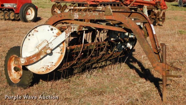 image for item HG9333 International 35  hay rake