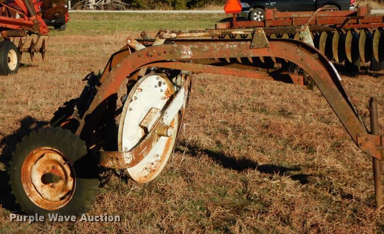 image for item HG9333 International 35  hay rake