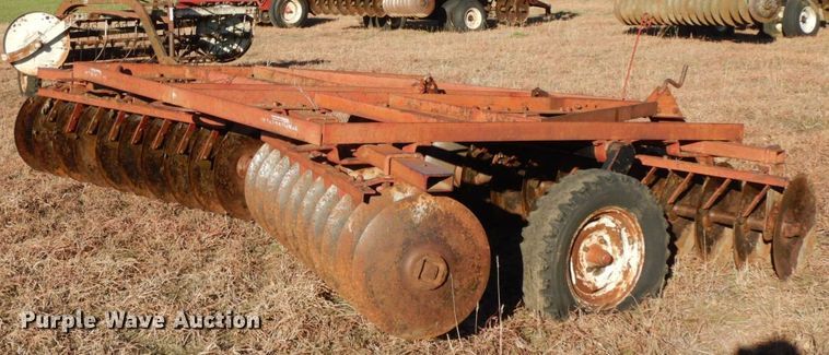 image for item HG9334 International  tandem disk