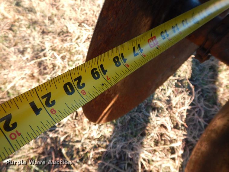 image for item HG9334 International  tandem disk