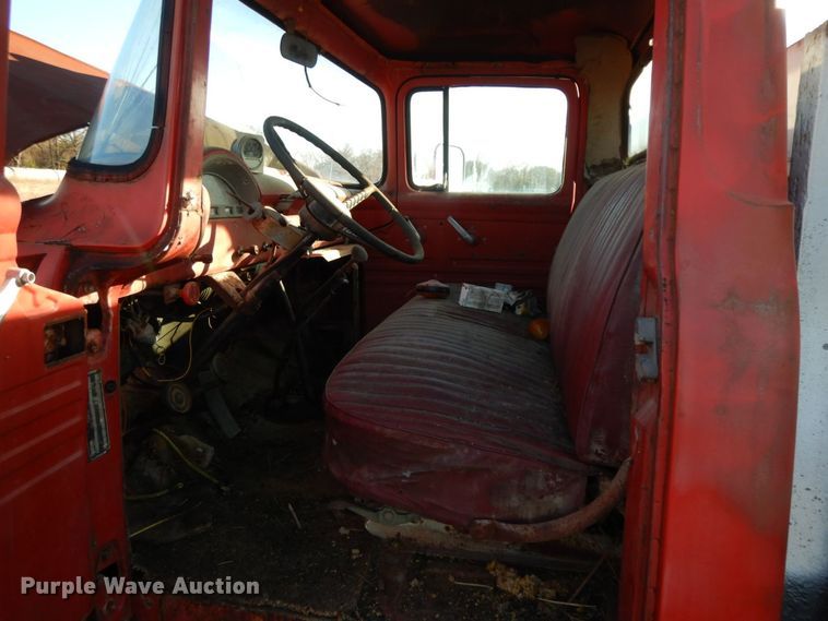 image for item HG9335 1956 Ford F600  applicator truck