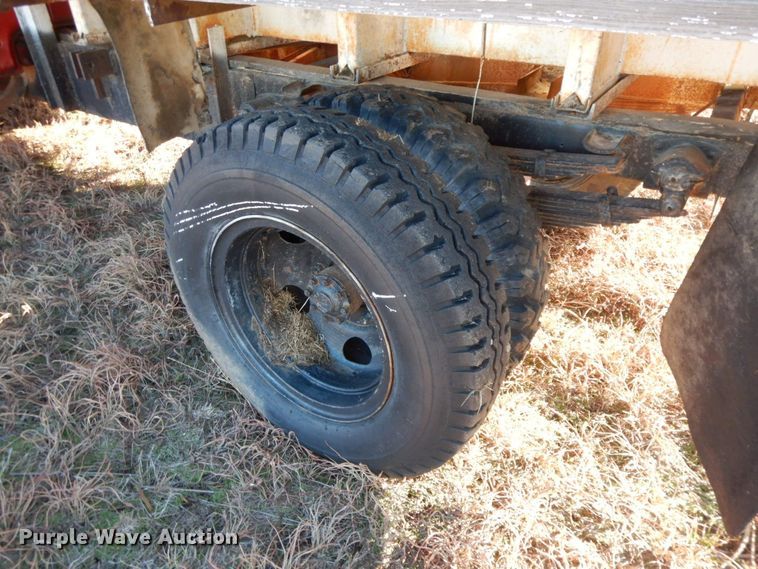 image for item HG9335 1956 Ford F600  applicator truck