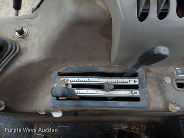 image for item HG9349 Kubota M9000  tractor