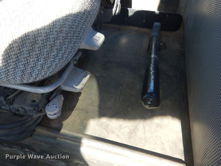 image for item HQ9537 2004 McCormick MTX120  MFWD tractor