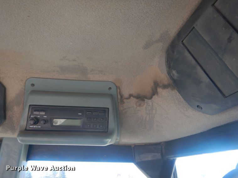 image for item HQ9537 2004 McCormick MTX120  MFWD tractor