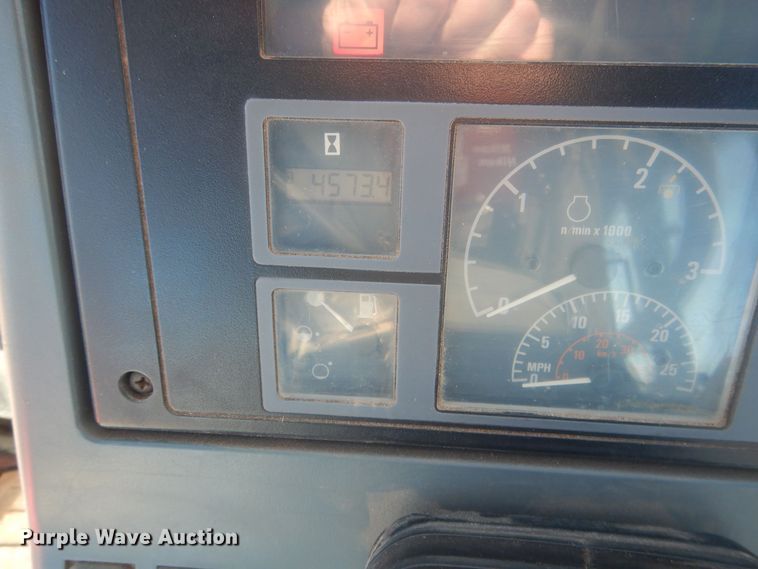 image for item HQ9537 2004 McCormick MTX120  MFWD tractor