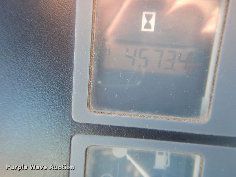 image for item HQ9537 2004 McCormick MTX120  MFWD tractor