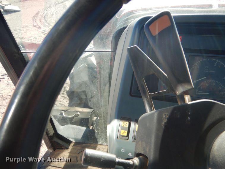 image for item HQ9537 2004 McCormick MTX120  MFWD tractor