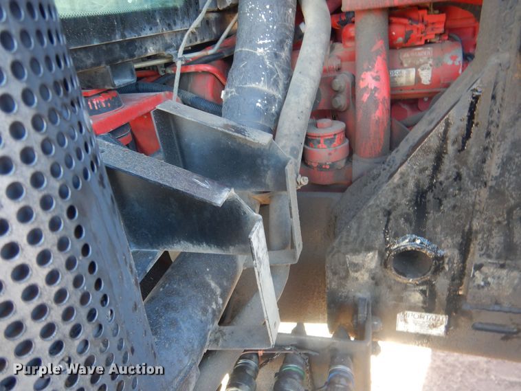 image for item HQ9537 2004 McCormick MTX120  MFWD tractor