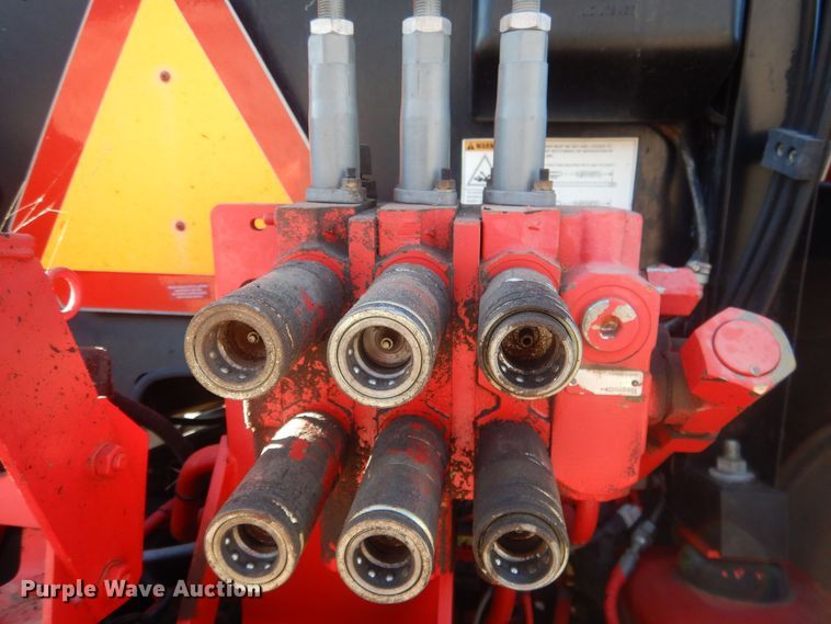 image for item HQ9537 2004 McCormick MTX120  MFWD tractor