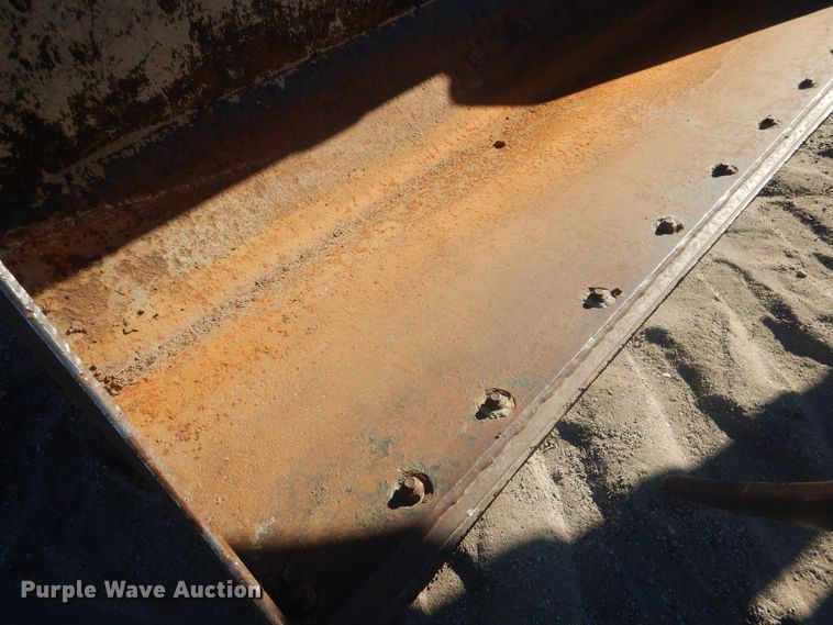 image for item HQ9537 2004 McCormick MTX120  MFWD tractor