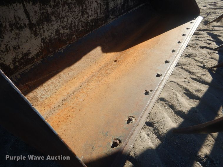 image for item HQ9537 2004 McCormick MTX120  MFWD tractor