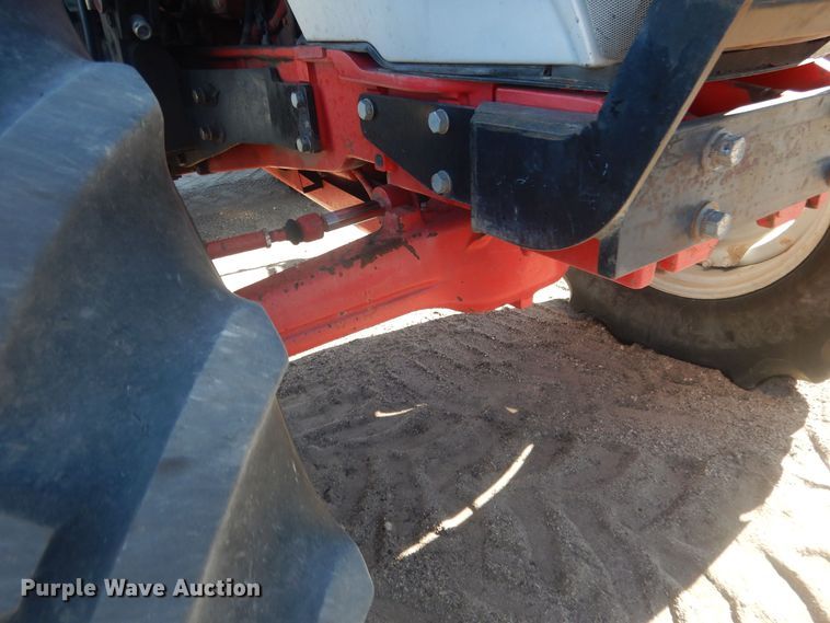 image for item HQ9537 2004 McCormick MTX120  MFWD tractor