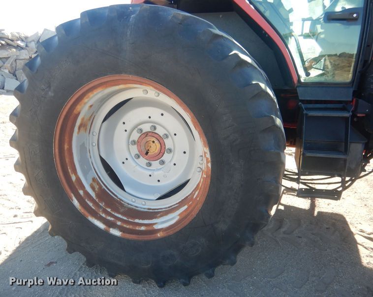 image for item HQ9537 2004 McCormick MTX120  MFWD tractor