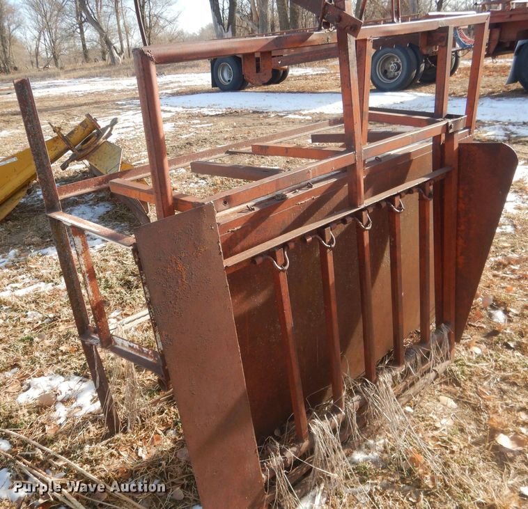 image for item HQ9549 Calf cradle