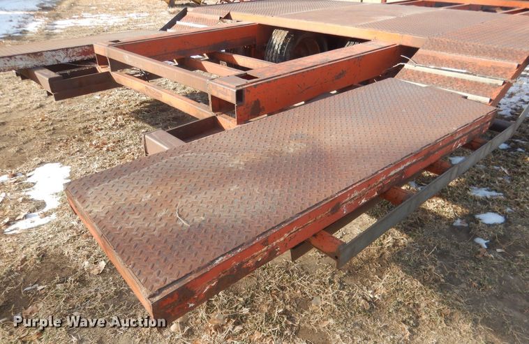 image for item HQ9553 Donahue  implement trailer