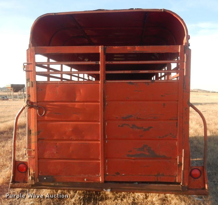 image for item HQ9559 1978  livestock trailer