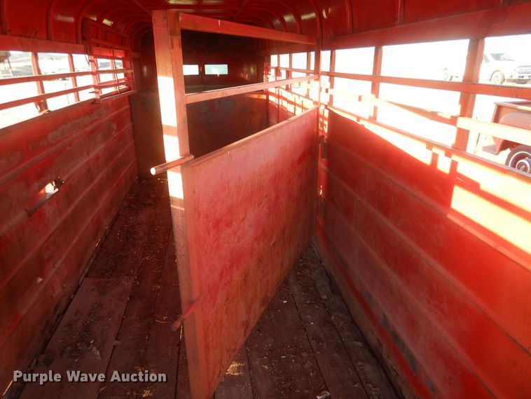 image for item HQ9559 1978  livestock trailer