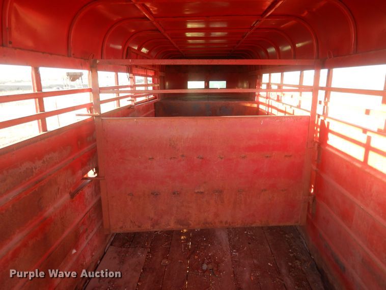 image for item HQ9559 1978  livestock trailer