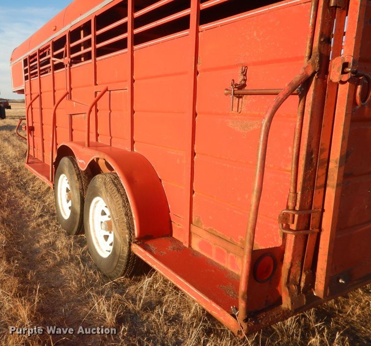 image for item HQ9559 1978  livestock trailer