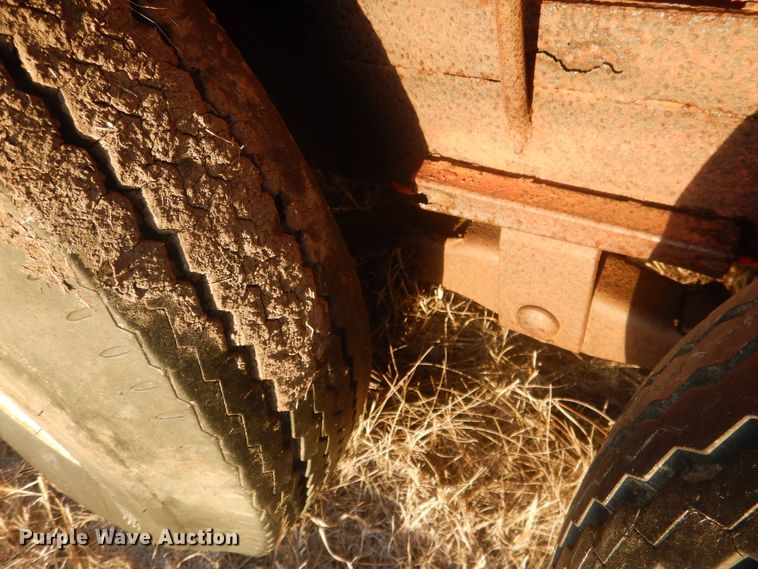 image for item HQ9559 1978  livestock trailer