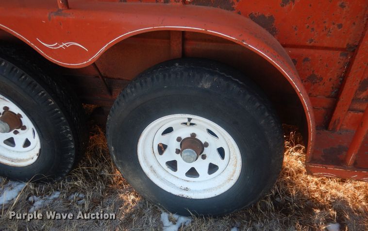 image for item HQ9559 1978  livestock trailer