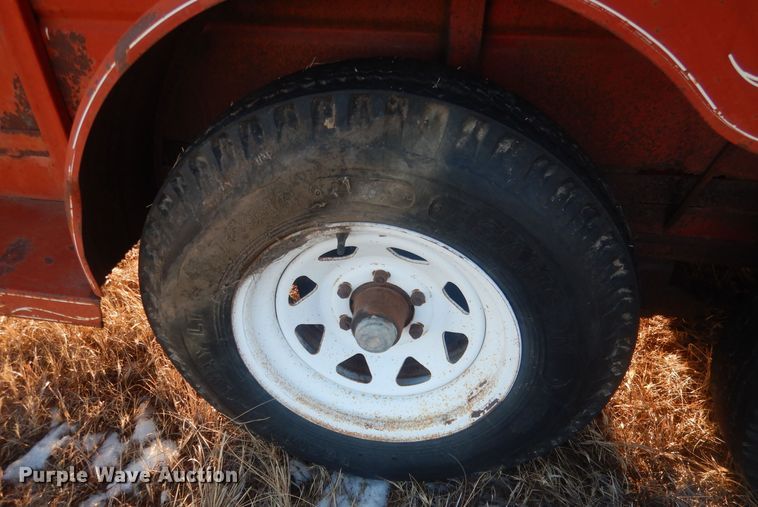 image for item HQ9559 1978  livestock trailer