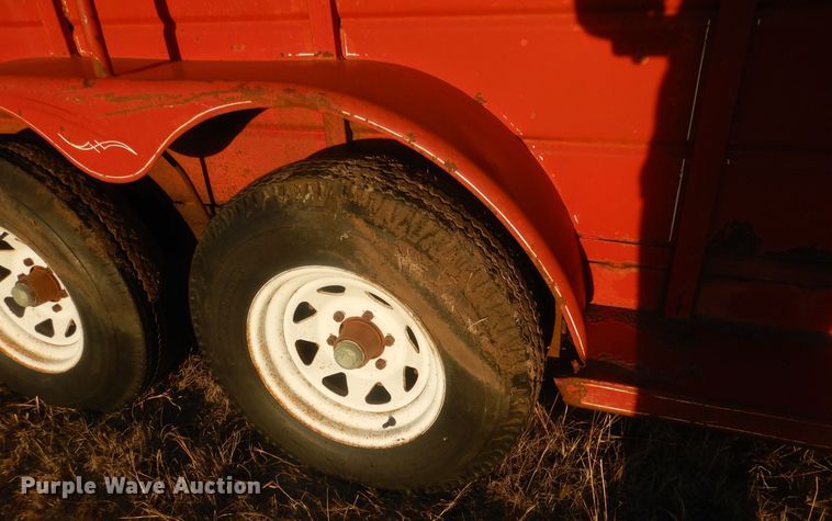 image for item HQ9559 1978  livestock trailer