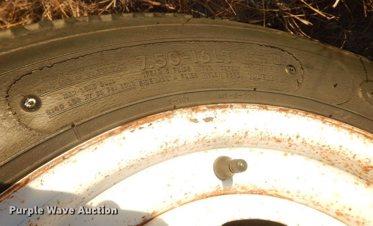 image for item HQ9559 1978  livestock trailer