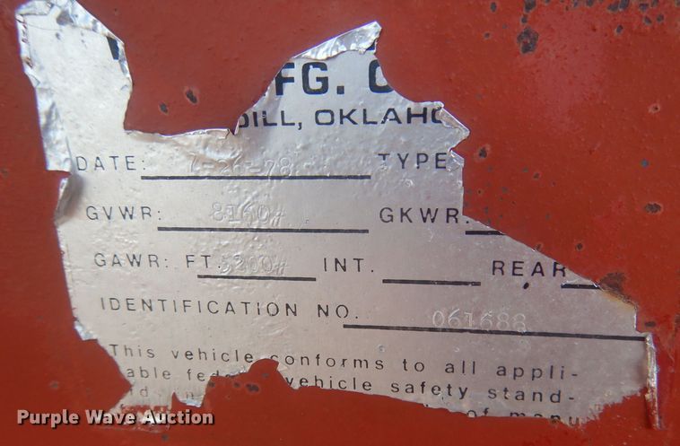 image for item HQ9559 1978  livestock trailer