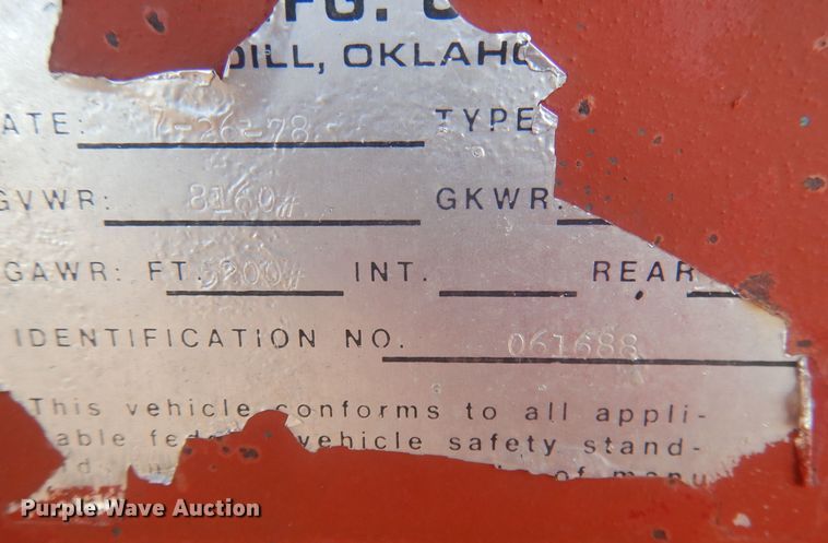 image for item HQ9559 1978  livestock trailer