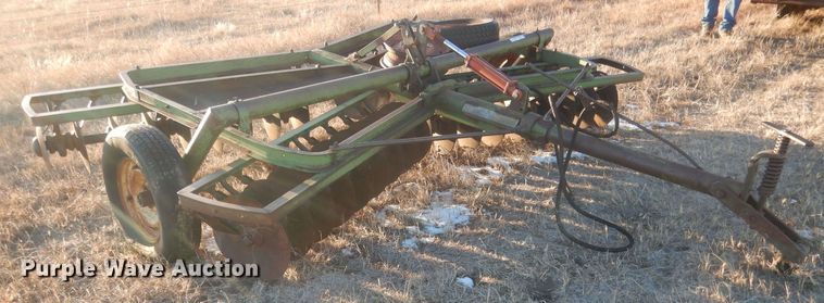 image for item HQ9562 John Deere  tandem disk