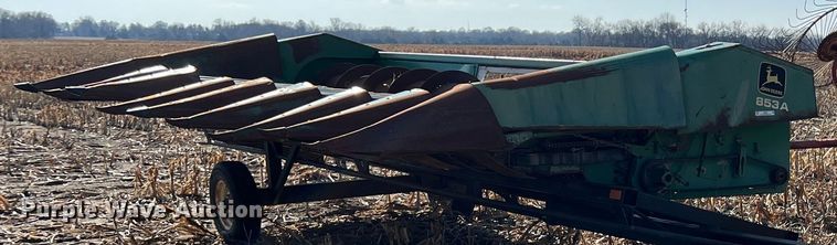 image for item ID9251 John Deere 853A  all-crop head