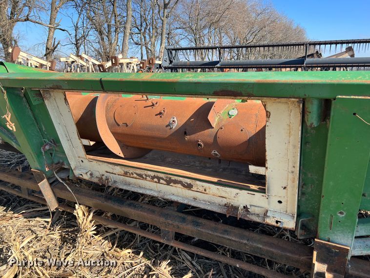 image for item ID9251 John Deere 853A  all-crop head