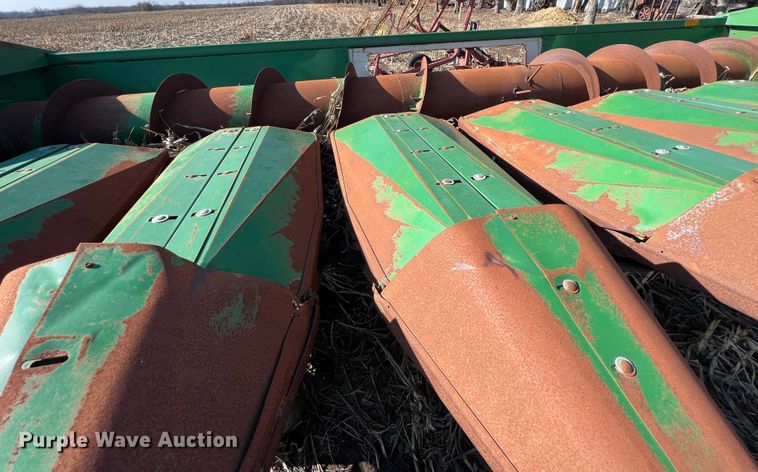 image for item ID9251 John Deere 853A  all-crop head