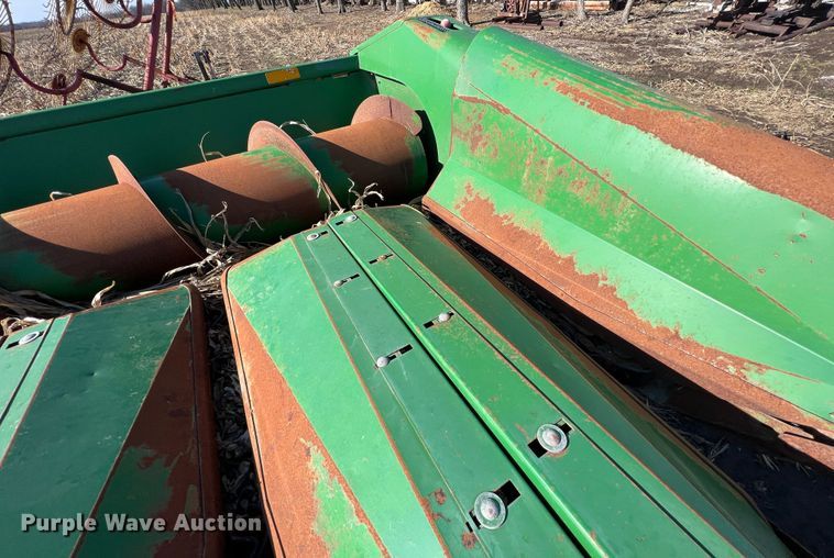 image for item ID9251 John Deere 853A  all-crop head