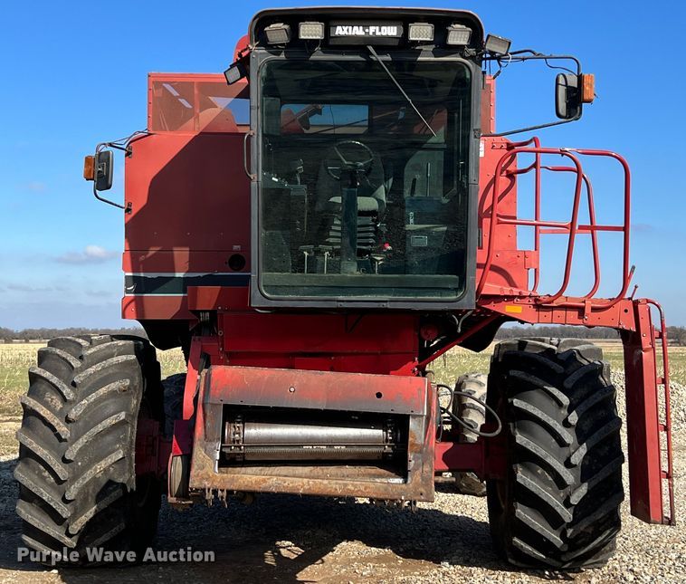 image for item ID9253 1994 Case IH 1688  RWA combine