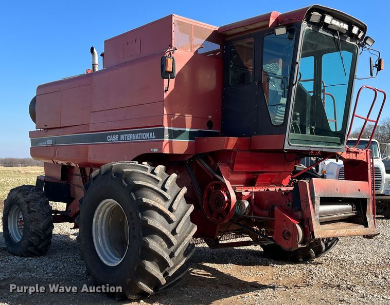 image for item ID9253 1994 Case IH 1688  RWA combine
