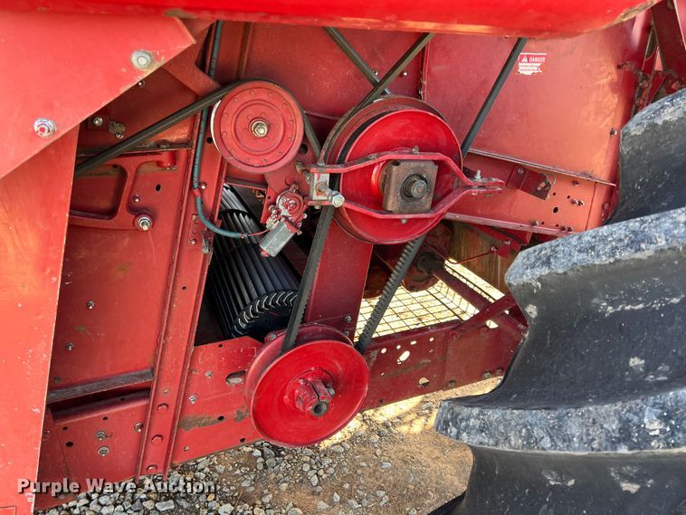 image for item ID9253 1994 Case IH 1688  RWA combine