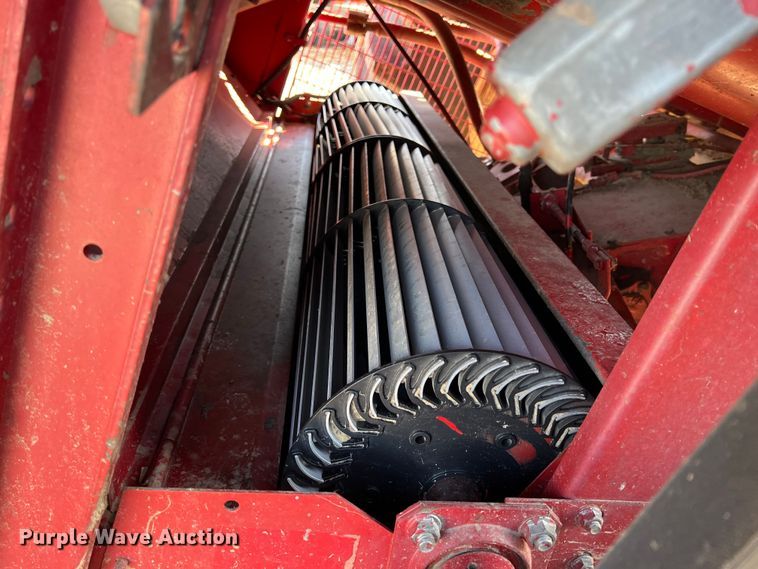 image for item ID9253 1994 Case IH 1688  RWA combine