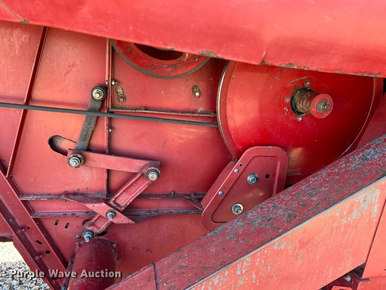 image for item ID9253 1994 Case IH 1688  RWA combine