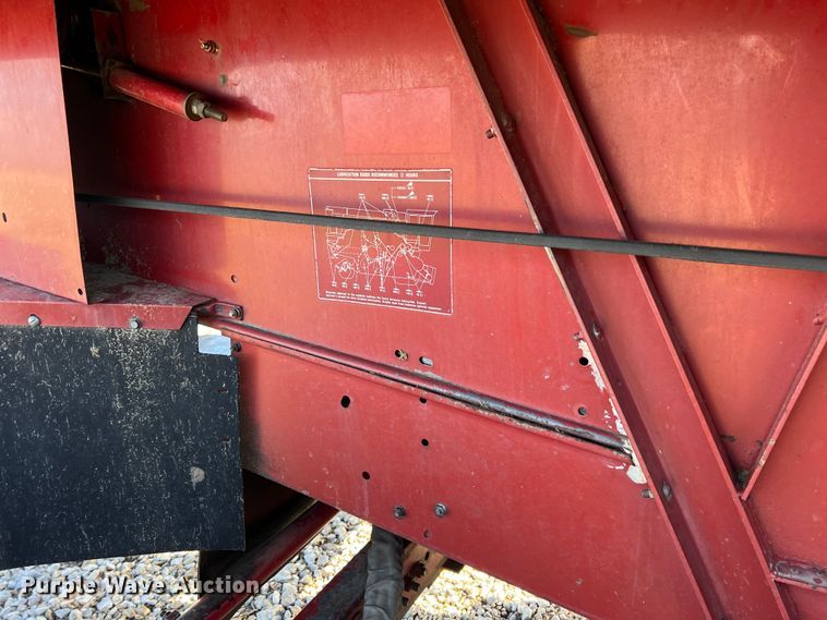image for item ID9253 1994 Case IH 1688  RWA combine