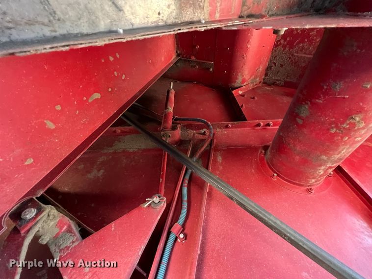 image for item ID9253 1994 Case IH 1688  RWA combine
