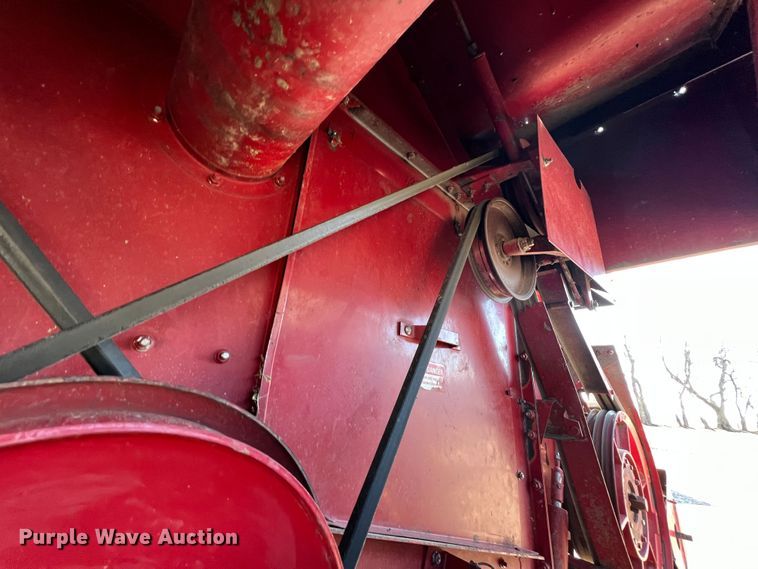 image for item ID9253 1994 Case IH 1688  RWA combine