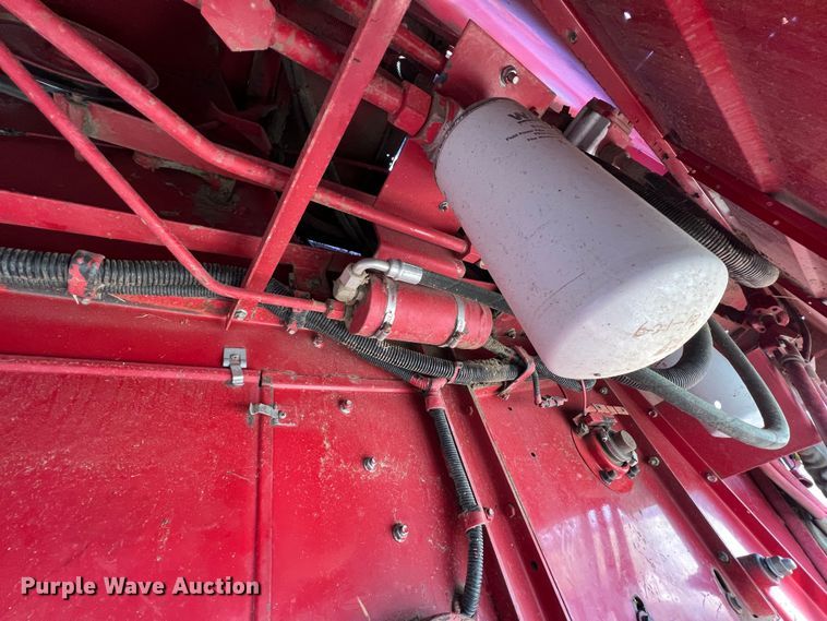 image for item ID9253 1994 Case IH 1688  RWA combine