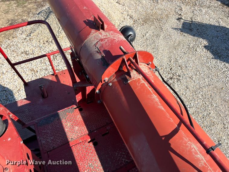 image for item ID9253 1994 Case IH 1688  RWA combine