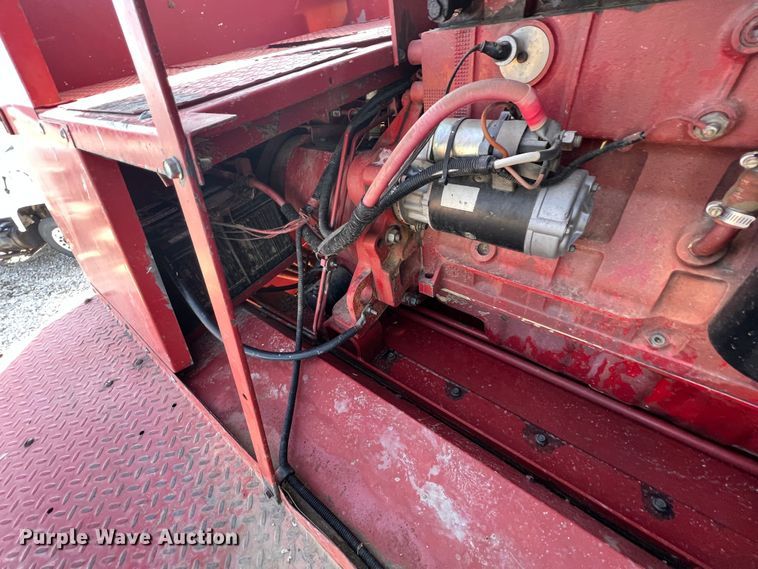 image for item ID9253 1994 Case IH 1688  RWA combine