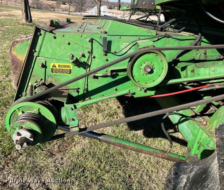 image for item ID9259 1979 John Deere 8820  combine