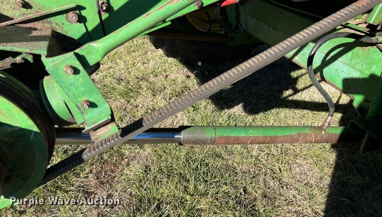 image for item ID9259 1979 John Deere 8820  combine