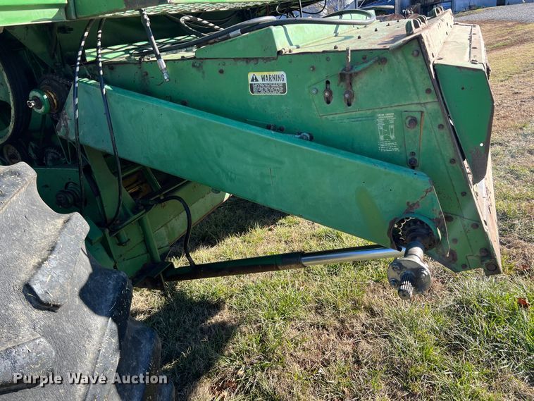 image for item ID9259 1979 John Deere 8820  combine